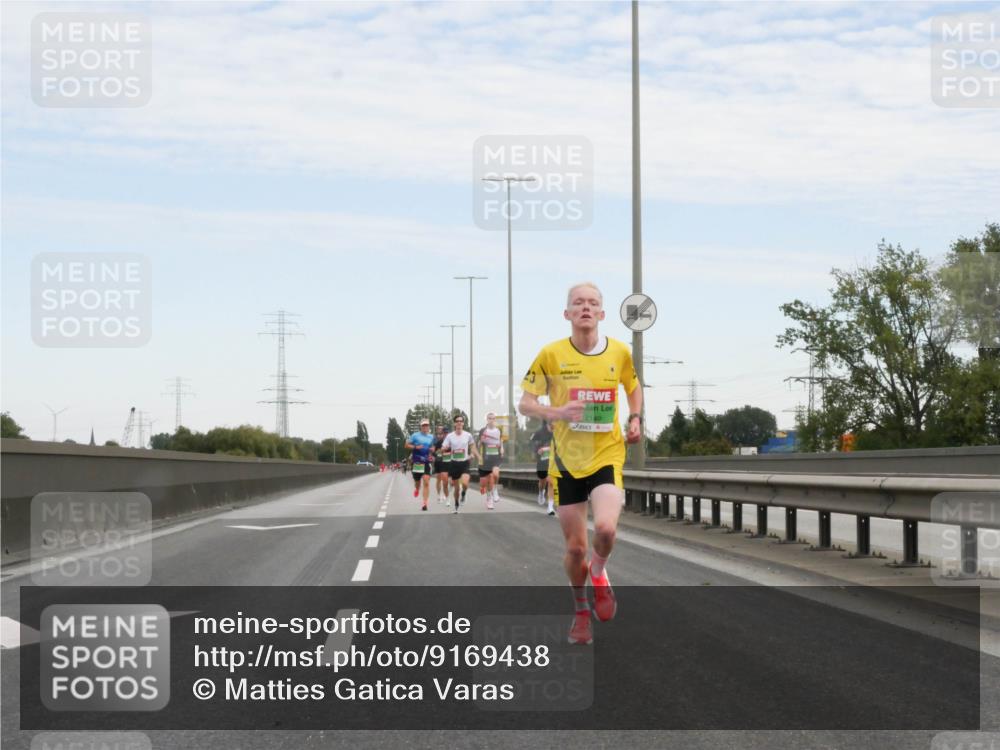 03.10.2025 - Köhlbrandbrückenlauf Matties Gatica Varas http://msf.ph/oto/9169438 03.10.2025 15:12:12 Position 3 7140 meine-sportfotos.de