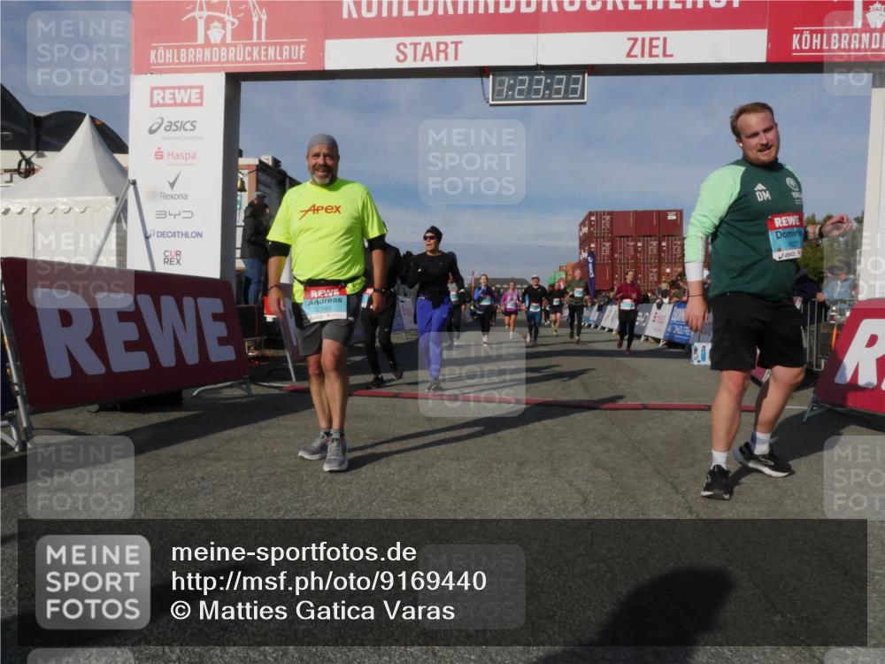 03.10.2025 - Köhlbrandbrückenlauf Matties Gatica Varas http://msf.ph/oto/9169440 03.10.2025 10:23:35 Ziel 1128, 1482, 1597, 1875, 1937, 1978, 2008, 2152, 2229, 2303, 2315, 2637, 2683, 2684, 2784, 3170, 3422, 3423 meine-sportfotos.de