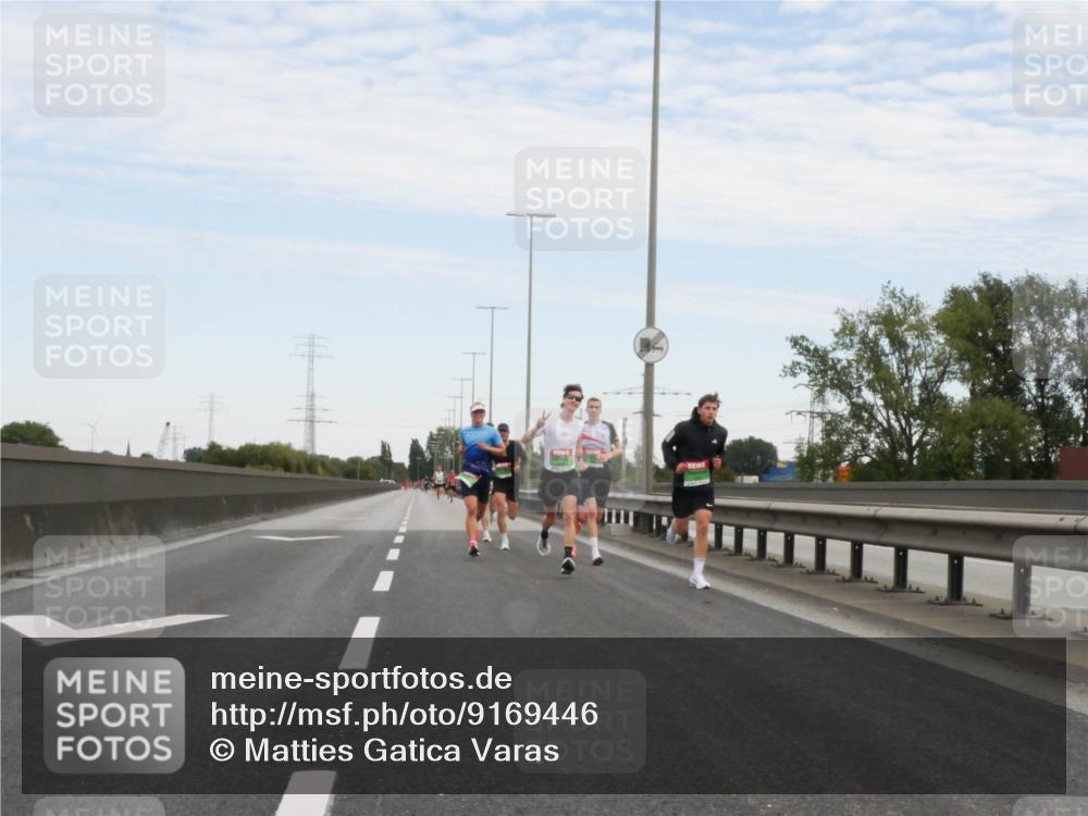 03.10.2025 - Köhlbrandbrückenlauf Matties Gatica Varas http://msf.ph/oto/9169446 03.10.2025 15:12:16 Position 3  meine-sportfotos.de