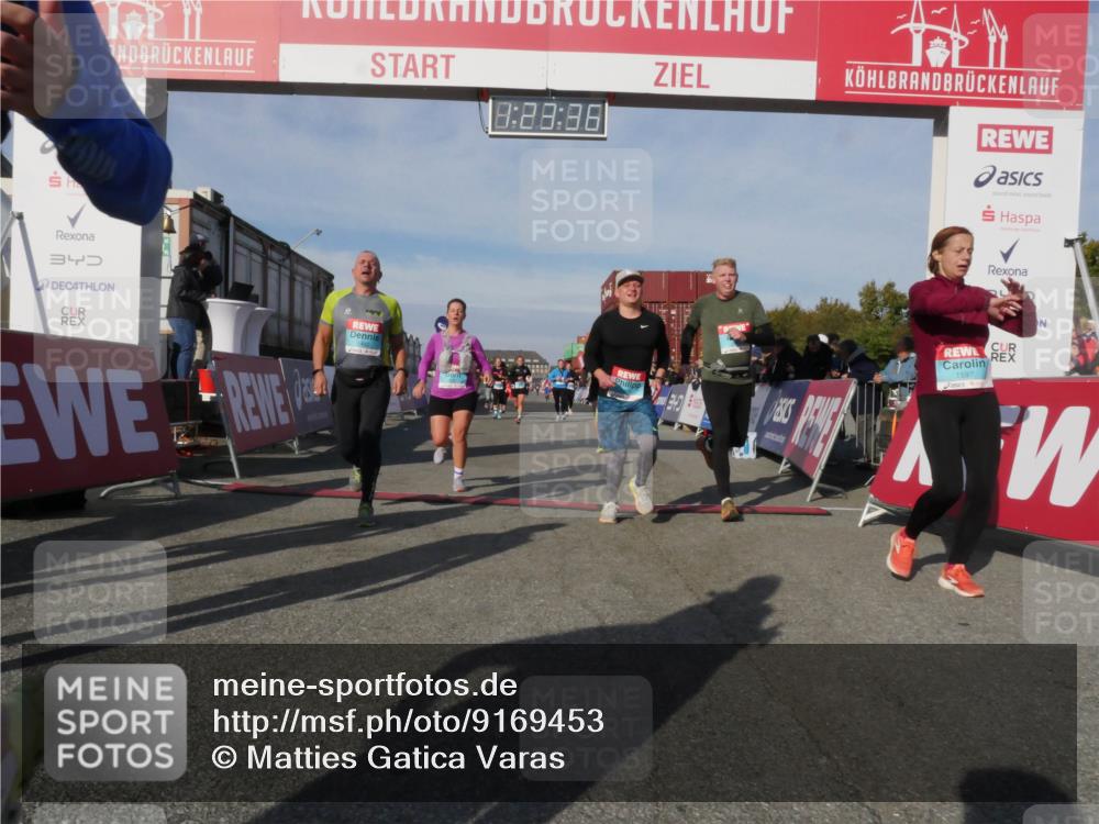 03.10.2025 - Köhlbrandbrückenlauf Matties Gatica Varas http://msf.ph/oto/9169453 03.10.2025 10:23:38 Ziel 1128, 1482, 1875, 1937, 1978, 2008, 2152, 2229, 2303, 2315, 2637, 2784, 3422, 3423 meine-sportfotos.de