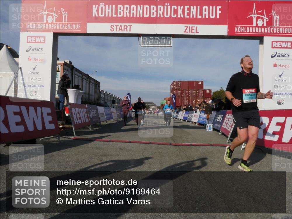 03.10.2025 - Köhlbrandbrückenlauf Matties Gatica Varas http://msf.ph/oto/9169464 03.10.2025 10:23:41 Ziel 1128, 1937, 1978, 2008, 2152, 2303, 2315, 3422, 3423 meine-sportfotos.de