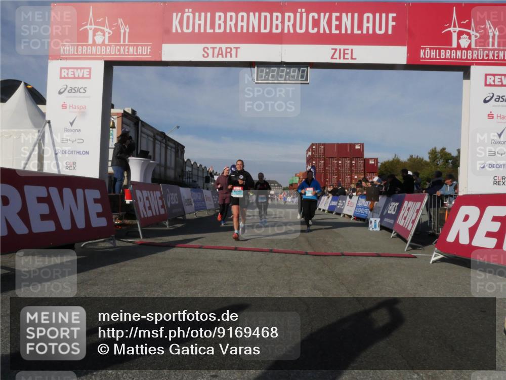 03.10.2025 - Köhlbrandbrückenlauf Matties Gatica Varas http://msf.ph/oto/9169468 03.10.2025 10:23:42 Ziel 1128, 1937, 1978, 2008, 2152, 2303, 2315, 3088, 3422, 3423 meine-sportfotos.de
