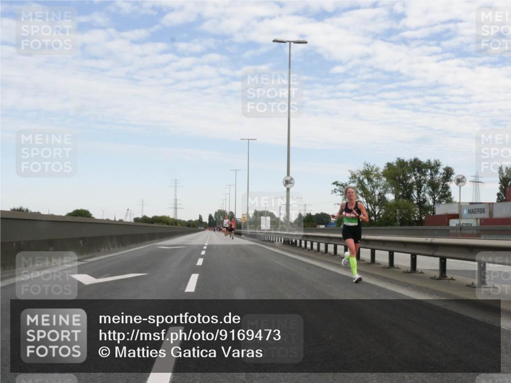 03.10.2025 - Köhlbrandbrückenlauf Matties Gatica Varas http://msf.ph/oto/9169473 03.10.2025 15:12:26 Position 3  meine-sportfotos.de