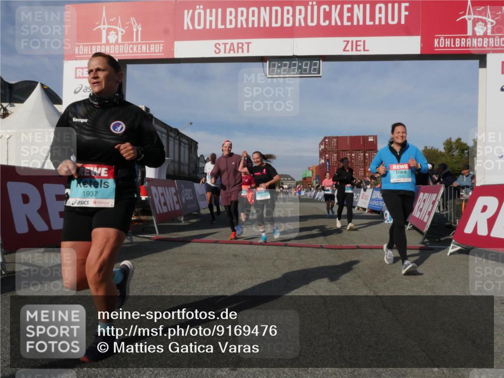 03.10.2025 - Köhlbrandbrückenlauf Matties Gatica Varas http://msf.ph/oto/9169476 03.10.2025 10:23:44 Ziel 1128, 1978, 2008, 2152, 2303, 3088, 3422, 3423 meine-sportfotos.de