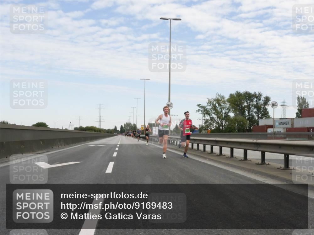 03.10.2025 - Köhlbrandbrückenlauf Matties Gatica Varas http://msf.ph/oto/9169483 03.10.2025 15:12:34 Position 3  meine-sportfotos.de