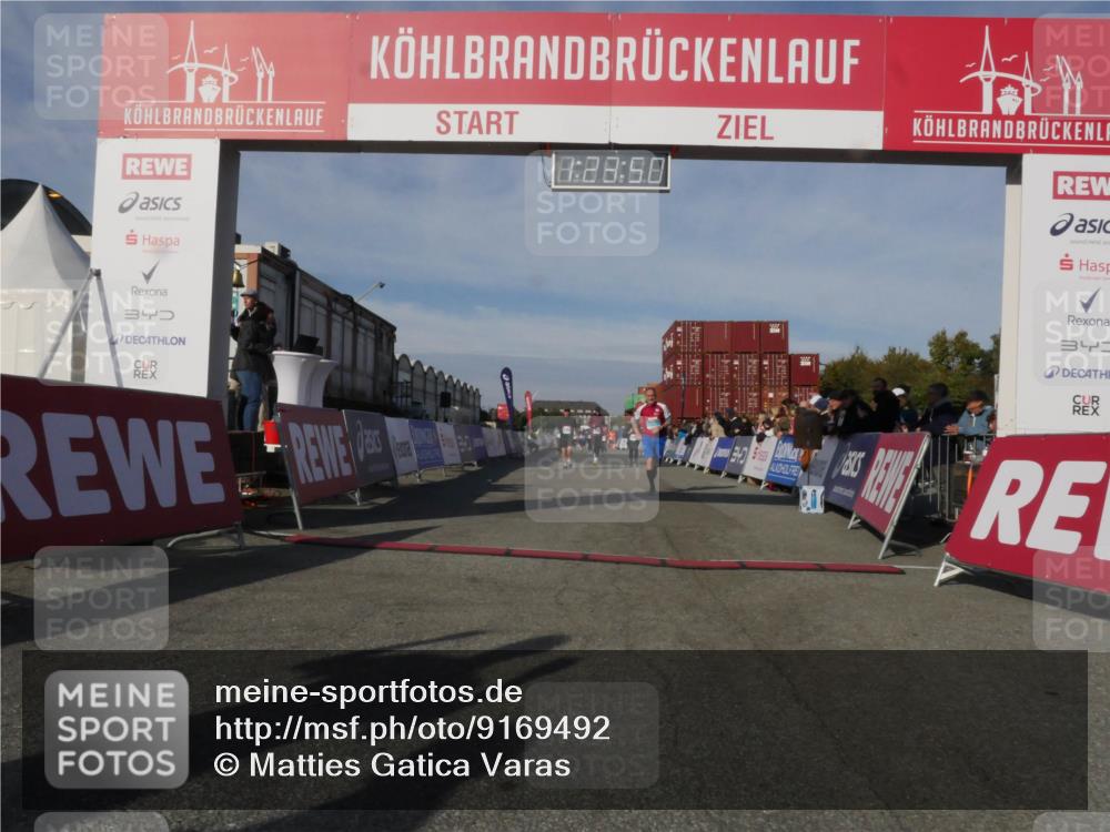 03.10.2025 - Köhlbrandbrückenlauf Matties Gatica Varas http://msf.ph/oto/9169492 03.10.2025 10:23:52 Ziel 1001, 1160, 1825, 2310, 2782, 3088 meine-sportfotos.de