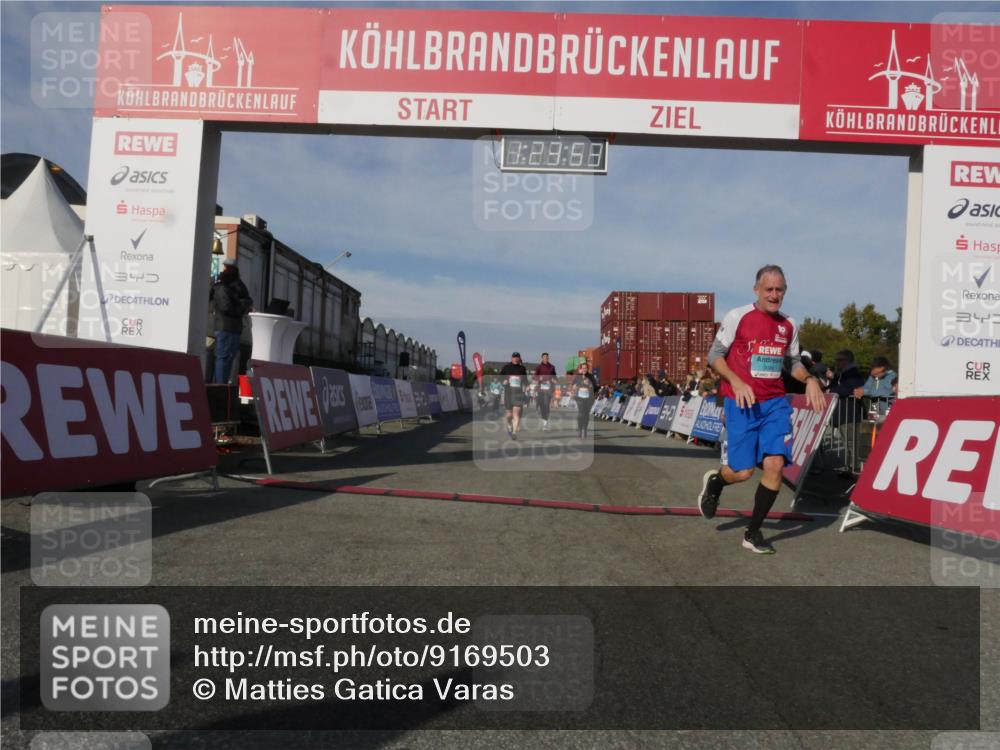 03.10.2025 - Köhlbrandbrückenlauf Matties Gatica Varas http://msf.ph/oto/9169503 03.10.2025 10:23:55 Ziel 1001, 1147, 1160, 1545, 1571, 1825, 2310, 2782 meine-sportfotos.de