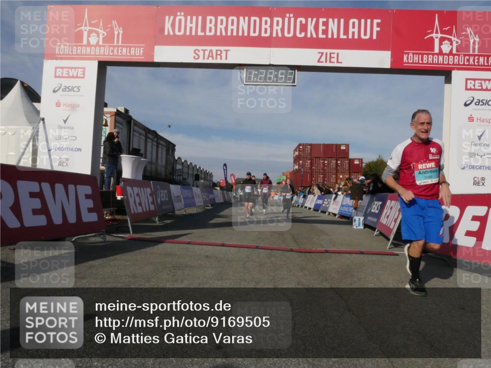 03.10.2025 - Köhlbrandbrückenlauf Matties Gatica Varas http://msf.ph/oto/9169505 03.10.2025 10:23:55 Ziel 1001, 1147, 1160, 1545, 1571, 1825, 2310, 2782 meine-sportfotos.de