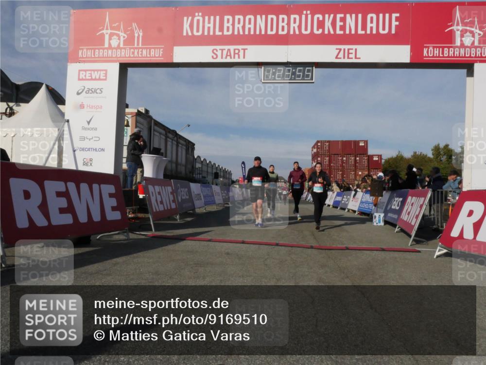 03.10.2025 - Köhlbrandbrückenlauf Matties Gatica Varas http://msf.ph/oto/9169510 03.10.2025 10:23:57 Ziel 1001, 1147, 1160, 1545, 1571, 1825, 2078, 2310, 2782, 3803 meine-sportfotos.de