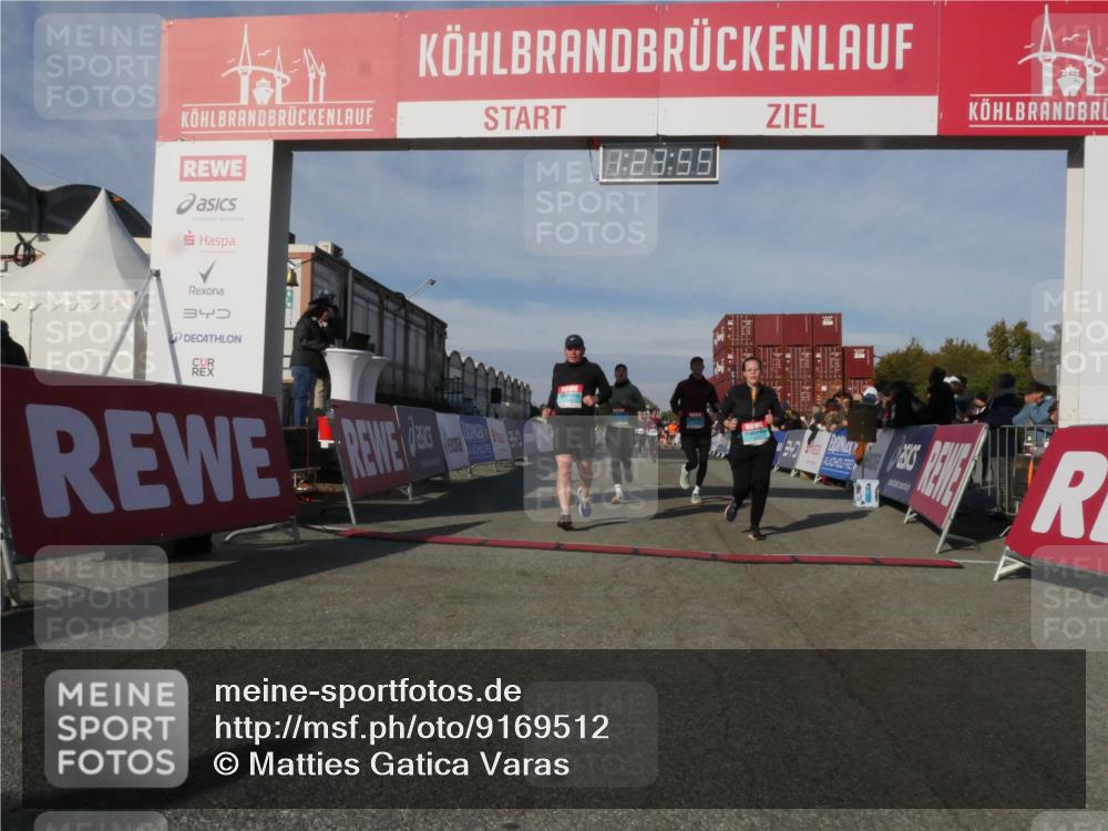 03.10.2025 - Köhlbrandbrückenlauf Matties Gatica Varas http://msf.ph/oto/9169512 03.10.2025 10:23:57 Ziel 1001, 1147, 1160, 1545, 1571, 1825, 2078, 2310, 2782, 3803 meine-sportfotos.de