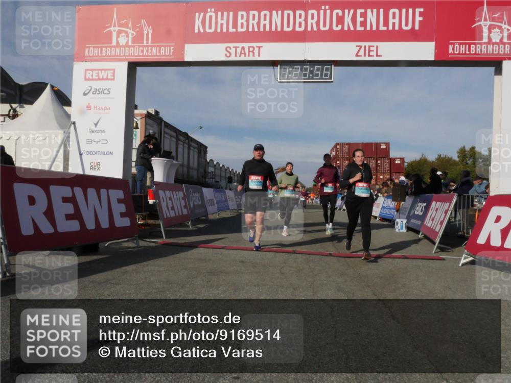 03.10.2025 - Köhlbrandbrückenlauf Matties Gatica Varas http://msf.ph/oto/9169514 03.10.2025 10:23:58 Ziel 1001, 1147, 1160, 1545, 1571, 2078, 2140, 2310, 3803 meine-sportfotos.de