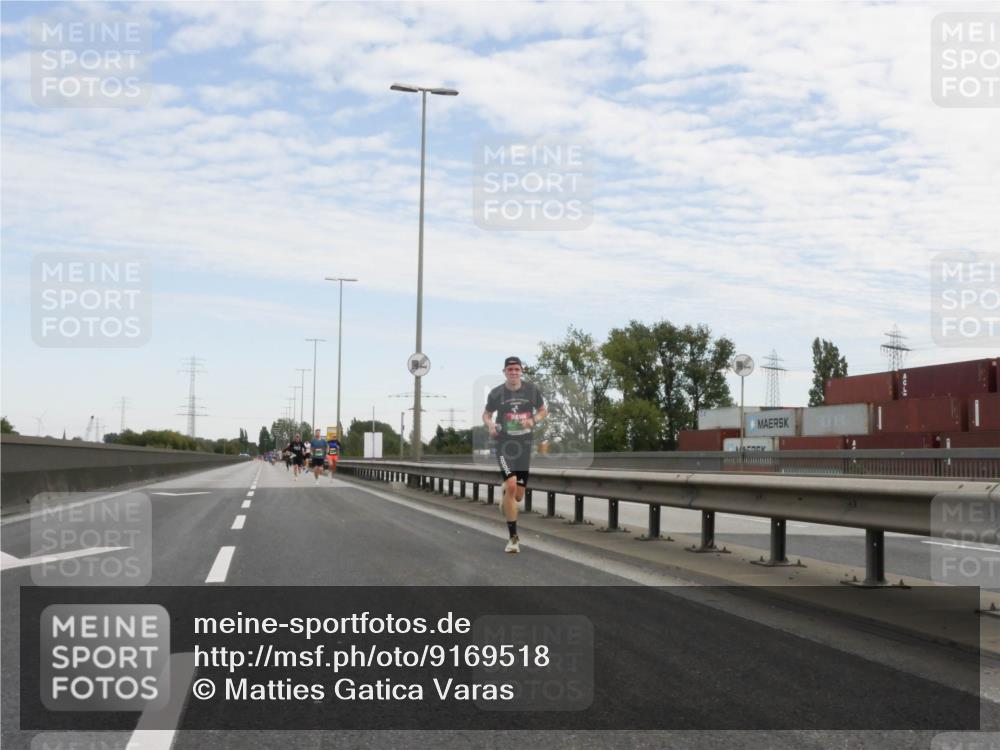 03.10.2025 - Köhlbrandbrückenlauf Matties Gatica Varas http://msf.ph/oto/9169518 03.10.2025 15:12:45 Position 3  meine-sportfotos.de