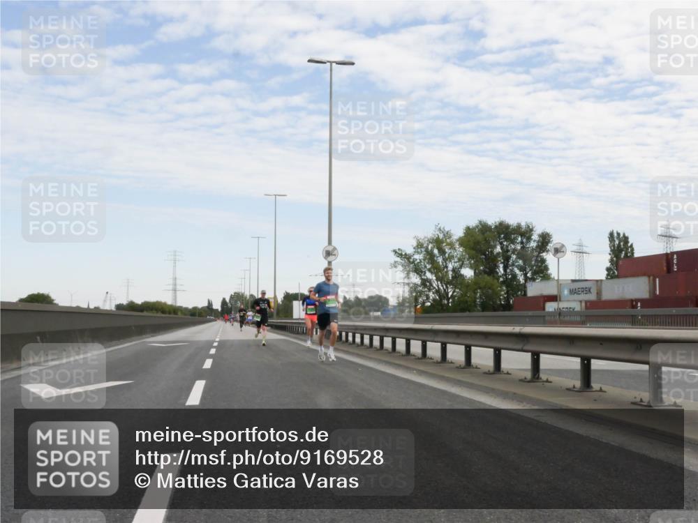 03.10.2025 - Köhlbrandbrückenlauf Matties Gatica Varas http://msf.ph/oto/9169528 03.10.2025 15:12:49 Position 3  meine-sportfotos.de