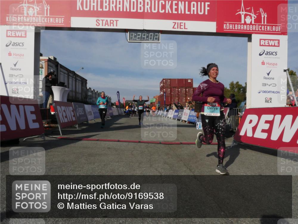 03.10.2025 - Köhlbrandbrückenlauf Matties Gatica Varas http://msf.ph/oto/9169538 03.10.2025 10:24:03 Ziel 1147, 1545, 1571, 1853, 1855, 1994, 2078, 2140, 2351, 2371, 2971, 3675, 3677, 3803 meine-sportfotos.de