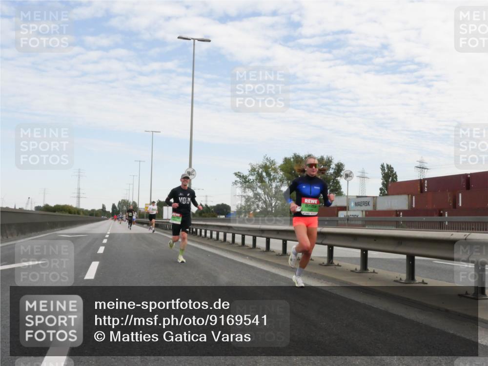 03.10.2025 - Köhlbrandbrückenlauf Matties Gatica Varas http://msf.ph/oto/9169541 03.10.2025 15:12:53 Position 3  meine-sportfotos.de