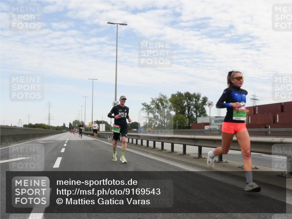03.10.2025 - Köhlbrandbrückenlauf Matties Gatica Varas http://msf.ph/oto/9169543 03.10.2025 15:12:53 Position 3  meine-sportfotos.de