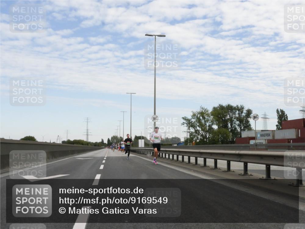 03.10.2025 - Köhlbrandbrückenlauf Matties Gatica Varas http://msf.ph/oto/9169549 03.10.2025 15:12:57 Position 3  meine-sportfotos.de