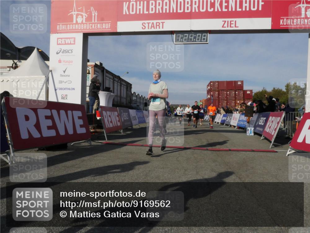 03.10.2025 - Köhlbrandbrückenlauf Matties Gatica Varas http://msf.ph/oto/9169562 03.10.2025 10:24:10 Ziel 1853, 1855, 1994, 2103, 2140, 2351, 2371, 2971, 3675, 3677, 3810 meine-sportfotos.de