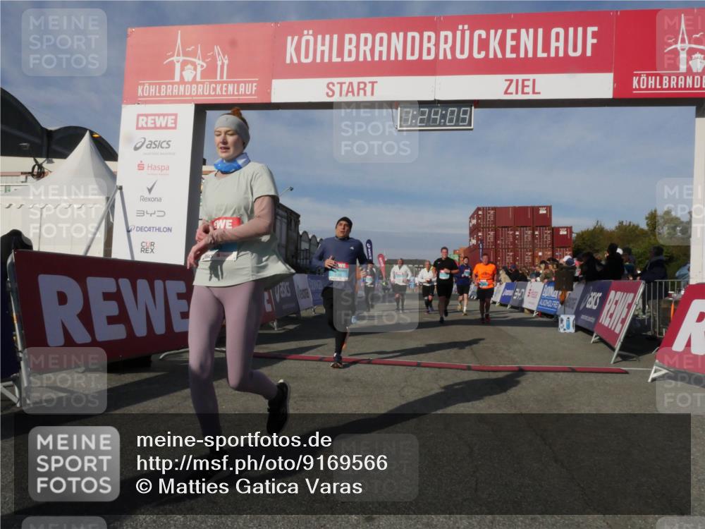 03.10.2025 - Köhlbrandbrückenlauf Matties Gatica Varas http://msf.ph/oto/9169566 03.10.2025 10:24:11 Ziel 1853, 1855, 1994, 2103, 2351, 2371, 2970, 2971, 3597, 3675, 3677, 3810 meine-sportfotos.de