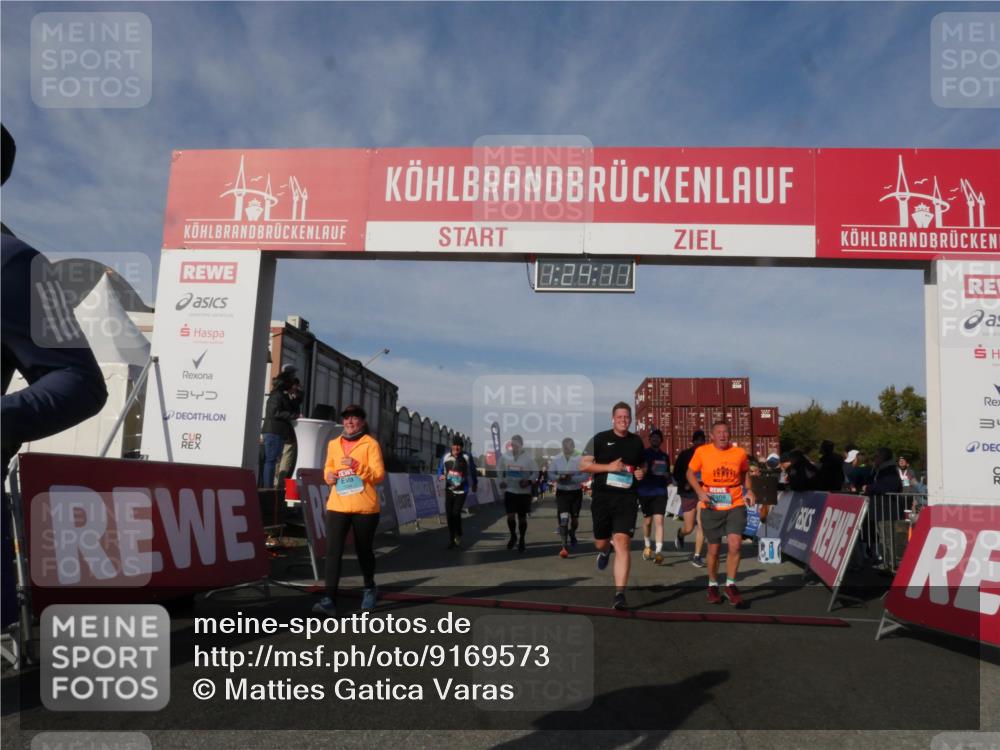 03.10.2025 - Köhlbrandbrückenlauf Matties Gatica Varas http://msf.ph/oto/9169573 03.10.2025 10:24:13 Ziel 1329, 1855, 2103, 2239, 2319, 2351, 2371, 2384, 2970, 2971, 3597, 3675, 3677, 3810 meine-sportfotos.de