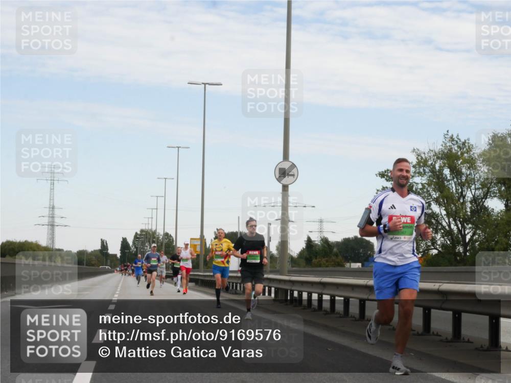 03.10.2025 - Köhlbrandbrückenlauf Matties Gatica Varas http://msf.ph/oto/9169576 03.10.2025 15:13:05 Position 3 7047 meine-sportfotos.de