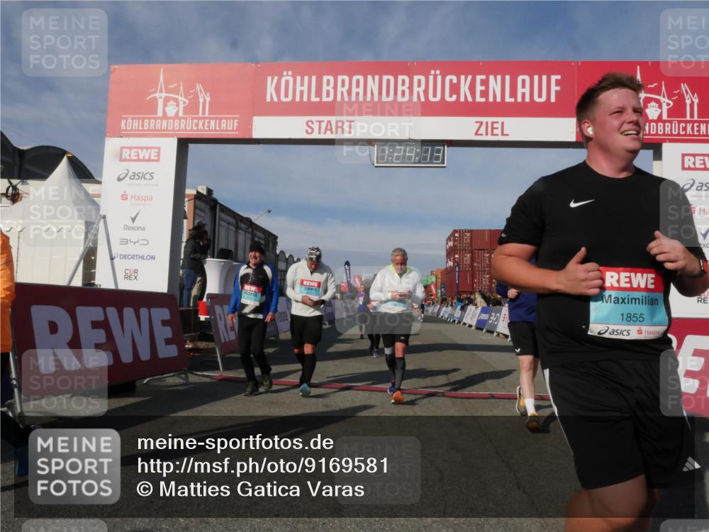 03.10.2025 - Köhlbrandbrückenlauf Matties Gatica Varas http://msf.ph/oto/9169581 03.10.2025 10:24:15 Ziel 1329, 2103, 2239, 2319, 2340, 2384, 2970, 3597, 3810 meine-sportfotos.de