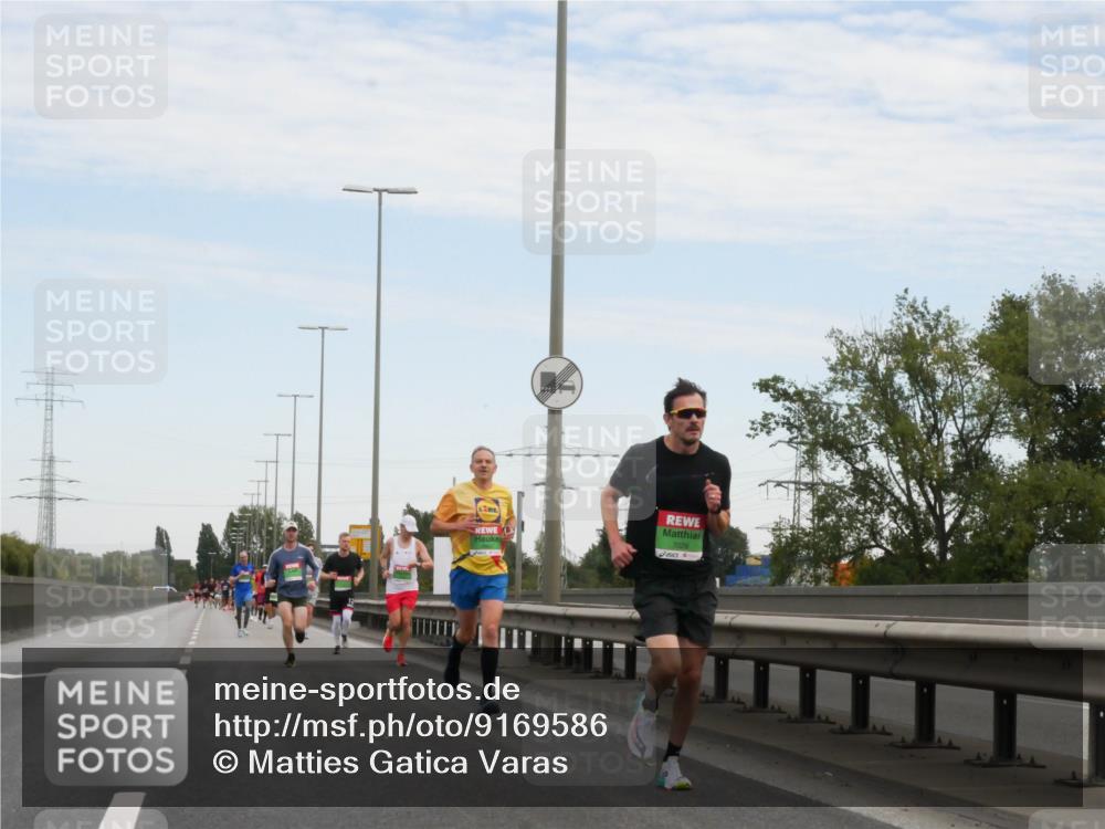 03.10.2025 - Köhlbrandbrückenlauf Matties Gatica Varas http://msf.ph/oto/9169586 03.10.2025 15:13:08 Position 3  meine-sportfotos.de