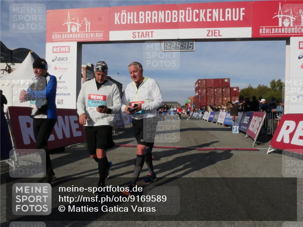 03.10.2025 - Köhlbrandbrückenlauf Matties Gatica Varas http://msf.ph/oto/9169589 03.10.2025 10:24:16 Ziel 1329, 2103, 2239, 2319, 2340, 2384, 2970, 3597, 3810 meine-sportfotos.de