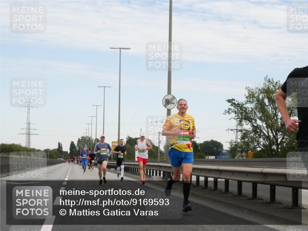 03.10.2025 - Köhlbrandbrückenlauf Matties Gatica Varas http://msf.ph/oto/9169593 03.10.2025 15:13:09 Position 3 8861 meine-sportfotos.de