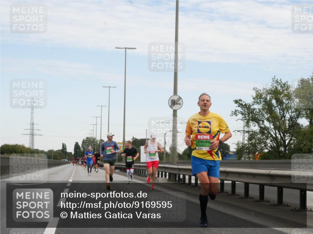 03.10.2025 - Köhlbrandbrückenlauf Matties Gatica Varas http://msf.ph/oto/9169595 03.10.2025 15:13:10 Position 3 8861 meine-sportfotos.de