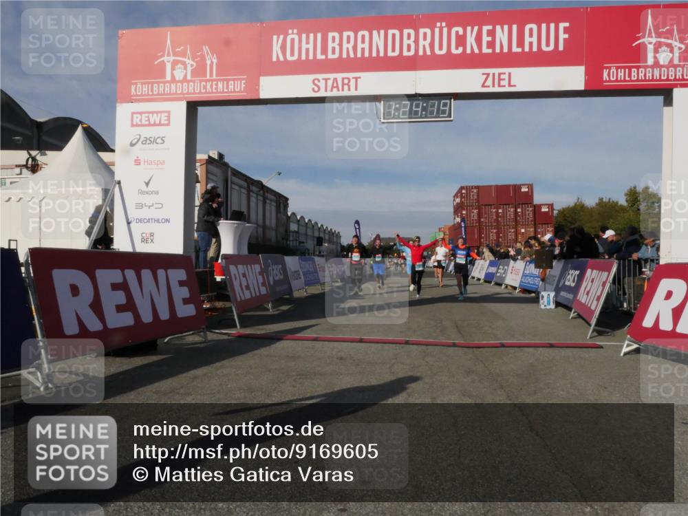 03.10.2025 - Köhlbrandbrückenlauf Matties Gatica Varas http://msf.ph/oto/9169605 03.10.2025 10:24:21 Ziel 1329, 1440, 1732, 1895, 2239, 2319, 2340, 2384, 2970, 3074, 3597 meine-sportfotos.de