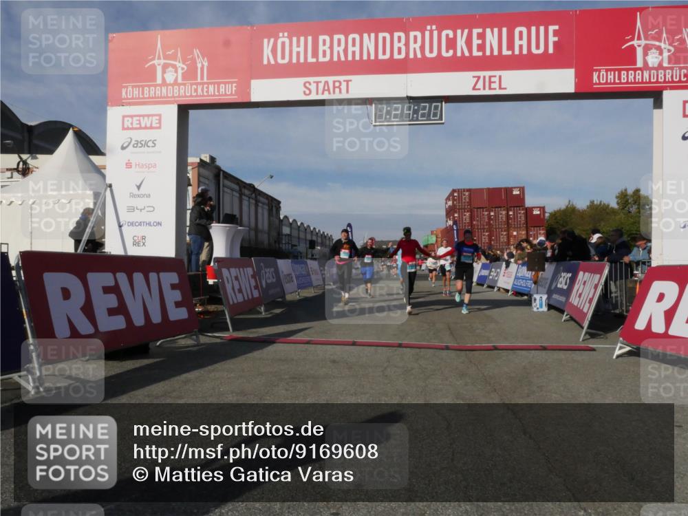 03.10.2025 - Köhlbrandbrückenlauf Matties Gatica Varas http://msf.ph/oto/9169608 03.10.2025 10:24:22 Ziel 1329, 1440, 1732, 1895, 2239, 2319, 2340, 2384, 2970, 3074, 3597 meine-sportfotos.de