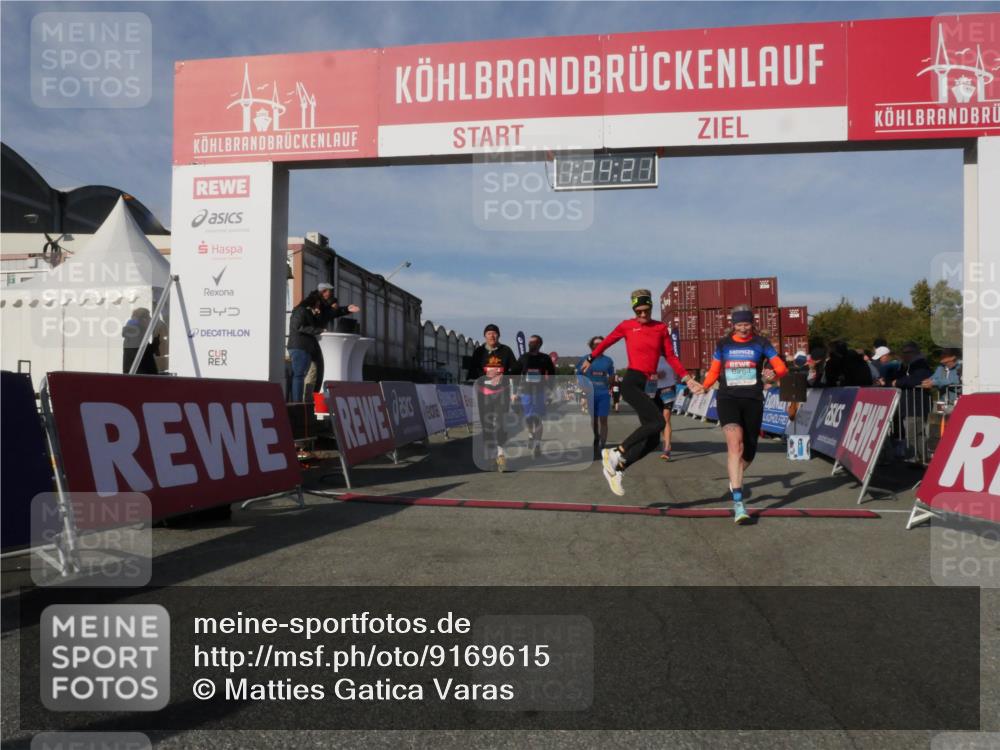 03.10.2025 - Köhlbrandbrückenlauf Matties Gatica Varas http://msf.ph/oto/9169615 03.10.2025 10:24:23 Ziel 1329, 1440, 1732, 1895, 2239, 2319, 2340, 2384, 2970, 3074, 3597 meine-sportfotos.de
