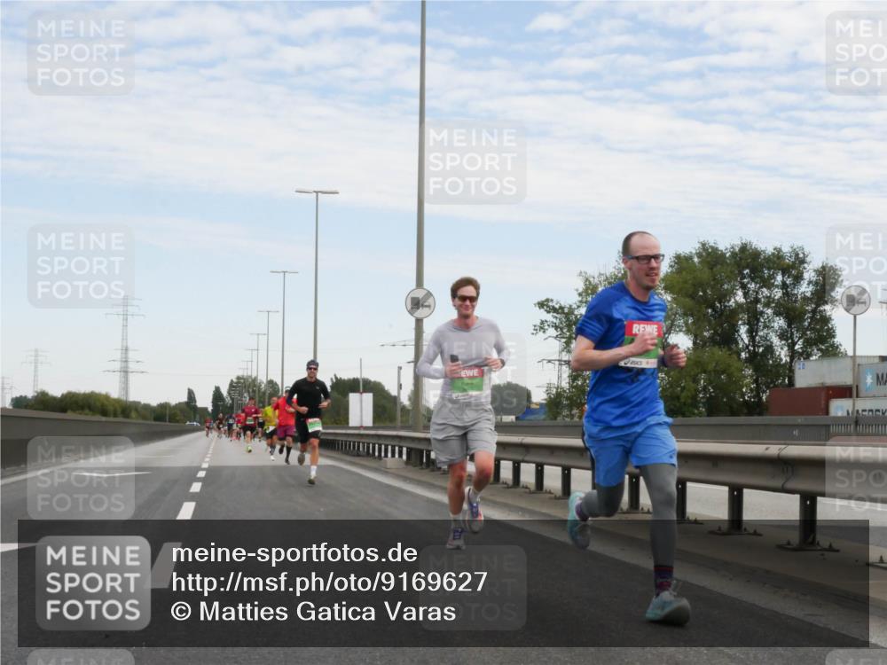 03.10.2025 - Köhlbrandbrückenlauf Matties Gatica Varas http://msf.ph/oto/9169627 03.10.2025 15:13:18 Position 3  meine-sportfotos.de