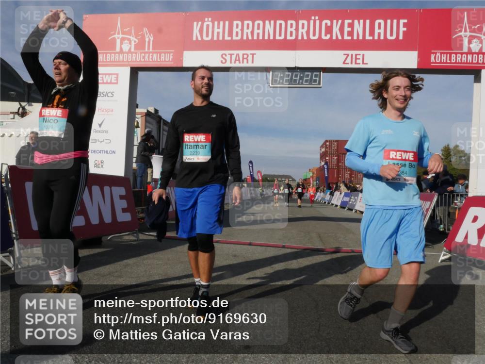 03.10.2025 - Köhlbrandbrückenlauf Matties Gatica Varas http://msf.ph/oto/9169630 03.10.2025 10:24:27 Ziel 1440, 1717, 1732, 1762, 1895, 2187, 2340, 3074, 3620 meine-sportfotos.de