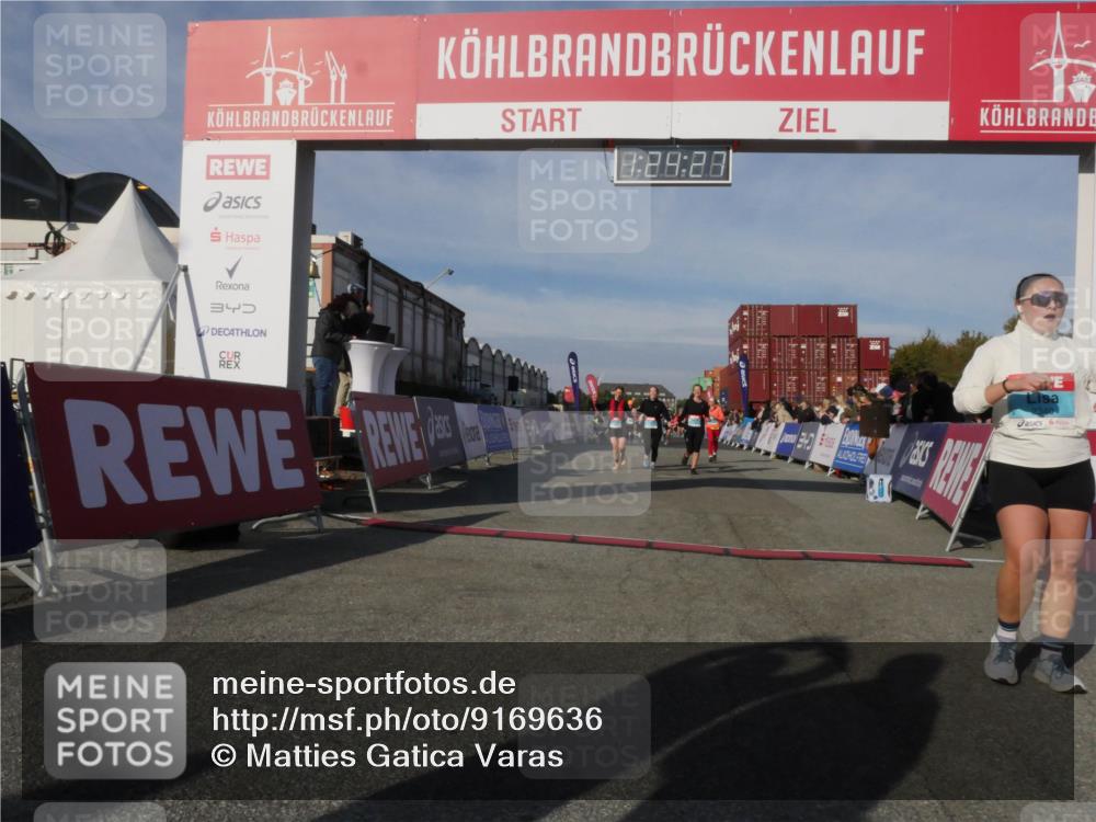03.10.2025 - Köhlbrandbrückenlauf Matties Gatica Varas http://msf.ph/oto/9169636 03.10.2025 10:24:29 Ziel 1440, 1717, 1732, 1762, 1895, 2187, 3042, 3074, 3620 meine-sportfotos.de