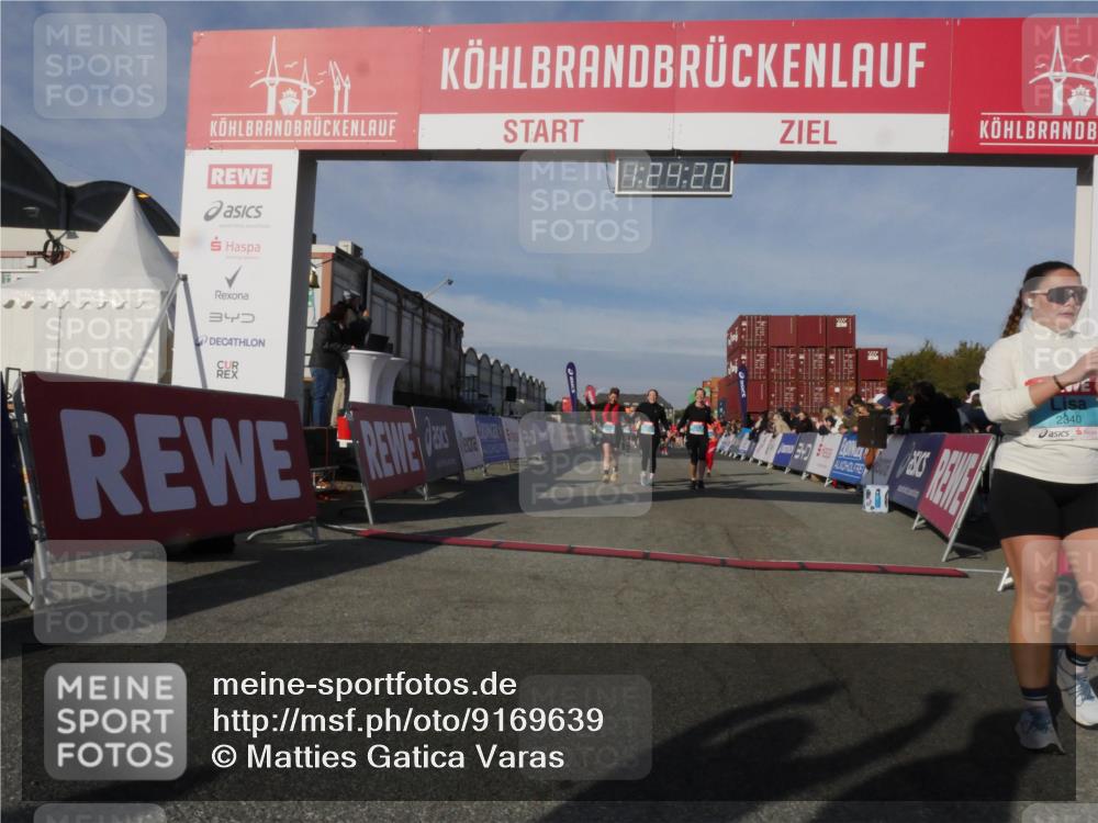 03.10.2025 - Köhlbrandbrückenlauf Matties Gatica Varas http://msf.ph/oto/9169639 03.10.2025 10:24:29 Ziel 1440, 1717, 1732, 1762, 1895, 2187, 3042, 3074, 3620 meine-sportfotos.de