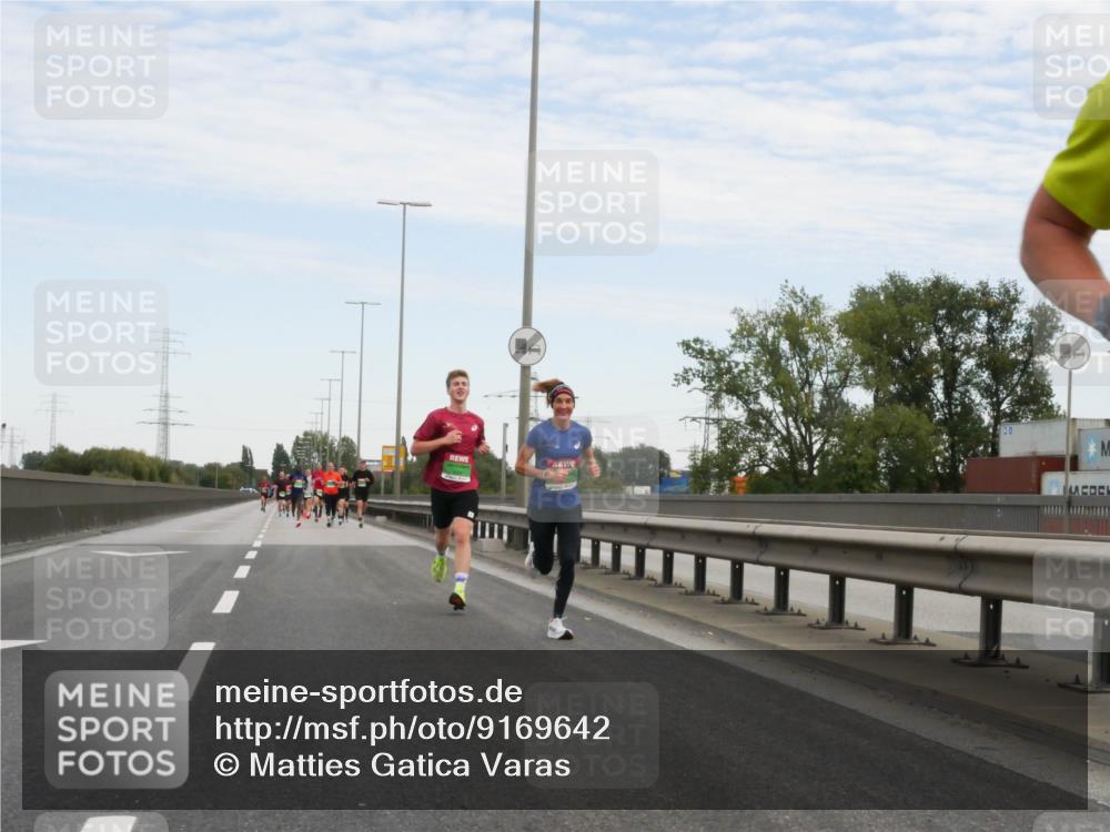 03.10.2025 - Köhlbrandbrückenlauf Matties Gatica Varas http://msf.ph/oto/9169642 03.10.2025 15:13:27 Position 3  meine-sportfotos.de