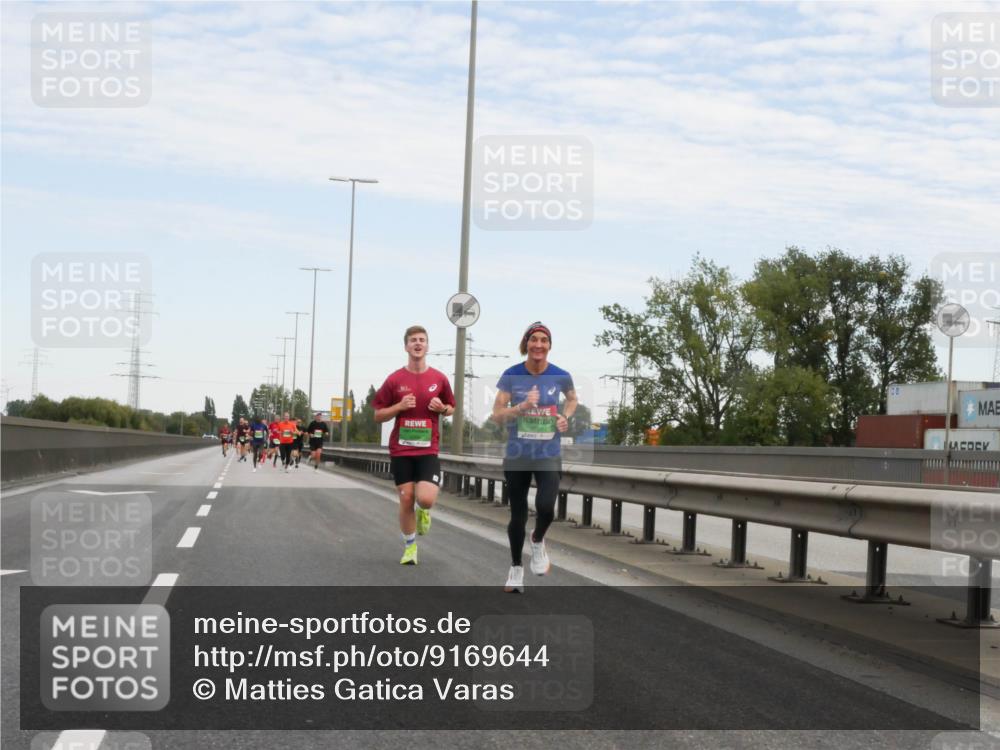03.10.2025 - Köhlbrandbrückenlauf Matties Gatica Varas http://msf.ph/oto/9169644 03.10.2025 15:13:28 Position 3  meine-sportfotos.de