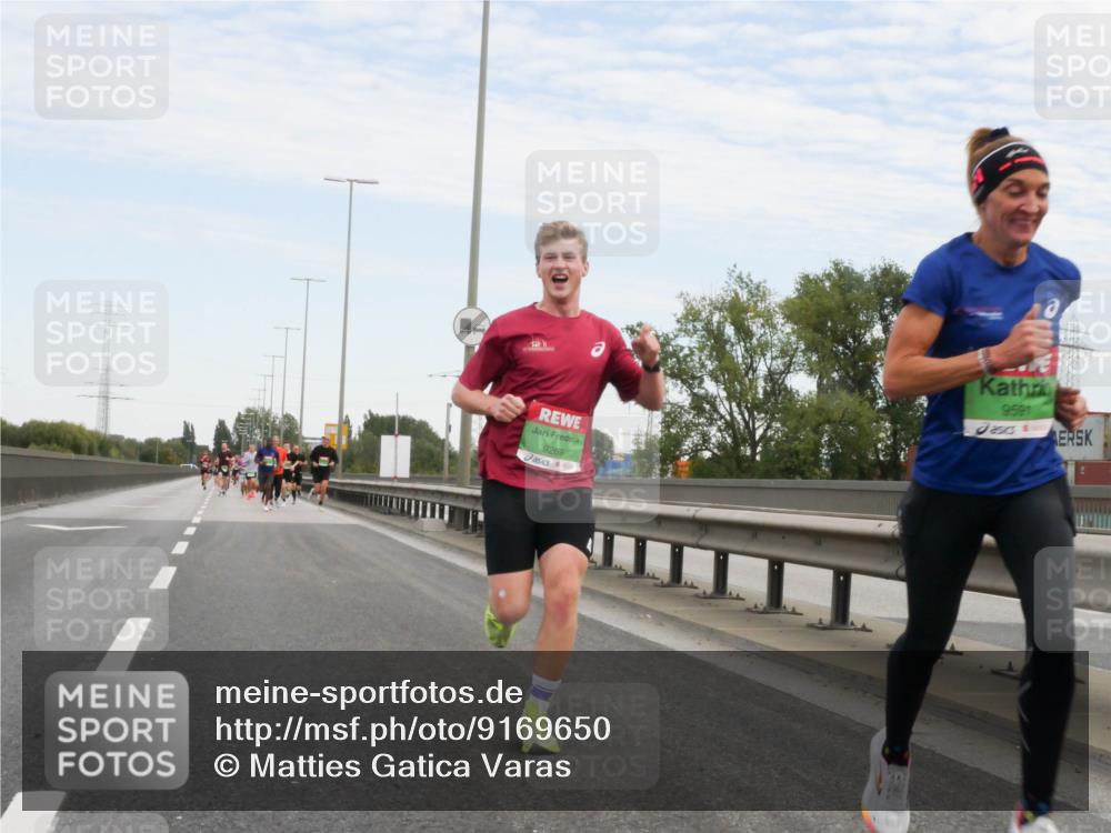 03.10.2025 - Köhlbrandbrückenlauf Matties Gatica Varas http://msf.ph/oto/9169650 03.10.2025 15:13:29 Position 3 9269, 9591 meine-sportfotos.de