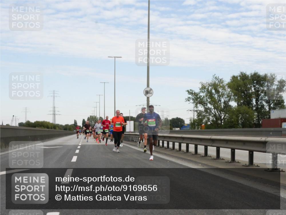 03.10.2025 - Köhlbrandbrückenlauf Matties Gatica Varas http://msf.ph/oto/9169656 03.10.2025 15:13:36 Position 3  meine-sportfotos.de