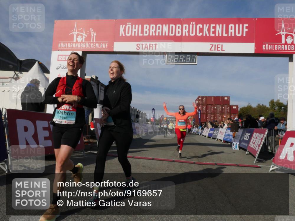 03.10.2025 - Köhlbrandbrückenlauf Matties Gatica Varas http://msf.ph/oto/9169657 03.10.2025 10:24:33 Ziel 1433, 1683, 1717, 1762, 2045, 2169, 2173, 2187, 2680, 2847, 2848, 3042, 3074, 3523, 3620, 3759 meine-sportfotos.de
