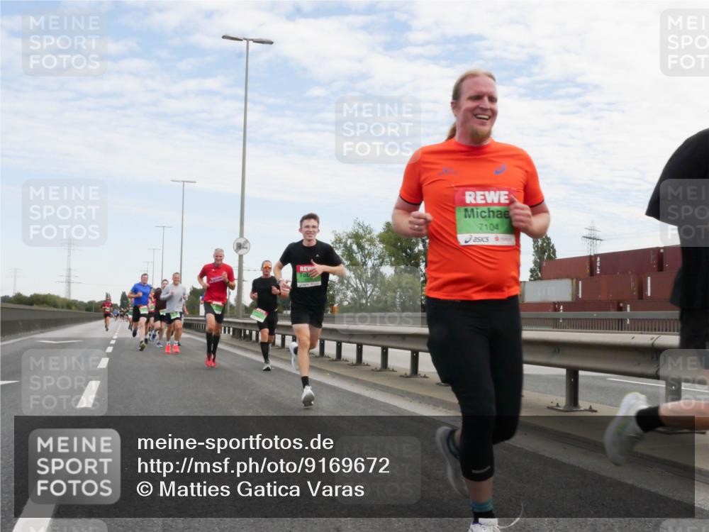 03.10.2025 - Köhlbrandbrückenlauf Matties Gatica Varas http://msf.ph/oto/9169672 03.10.2025 15:13:40 Position 3 7104 meine-sportfotos.de