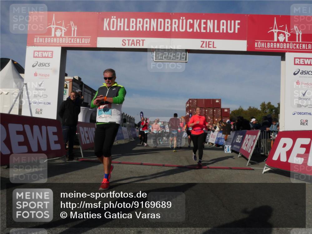 03.10.2025 - Köhlbrandbrückenlauf Matties Gatica Varas http://msf.ph/oto/9169689 03.10.2025 10:24:41 Ziel 1345, 1382, 1433, 1683, 1697, 1987, 2045, 2169, 2173, 2234, 2373, 2374, 2556, 2680, 2847, 2848, 3038, 3042, 3199, 3240, 3391, 3523, 3561, 3759 meine-sportfotos.de