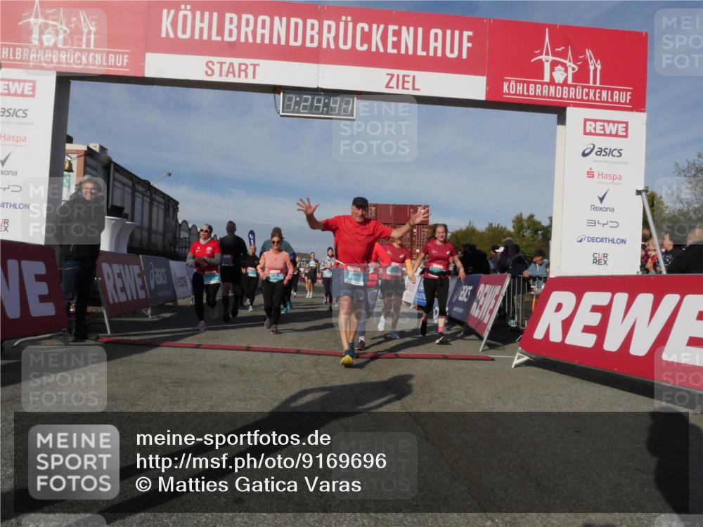 03.10.2025 - Köhlbrandbrückenlauf Matties Gatica Varas http://msf.ph/oto/9169696 03.10.2025 10:24:43 Ziel 1345, 1382, 1433, 1683, 1697, 1987, 2045, 2121, 2169, 2173, 2234, 2373, 2374, 2556, 2680, 2779, 2847, 2848, 3038, 3199, 3240, 3391, 3523, 3561, 3759 meine-sportfotos.de