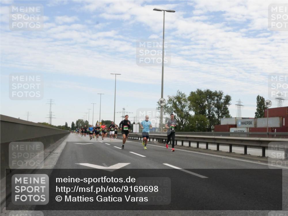 03.10.2025 - Köhlbrandbrückenlauf Matties Gatica Varas http://msf.ph/oto/9169698 03.10.2025 15:14:01 Position 3  meine-sportfotos.de