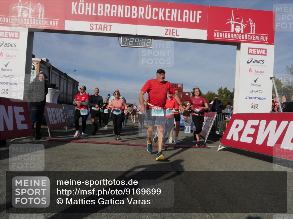 03.10.2025 - Köhlbrandbrückenlauf Matties Gatica Varas http://msf.ph/oto/9169699 03.10.2025 10:24:44 Ziel 1345, 1382, 1683, 1697, 1987, 2045, 2121, 2169, 2234, 2373, 2374, 2556, 2779, 2847, 2848, 3038, 3199, 3240, 3391, 3561, 3759 meine-sportfotos.de