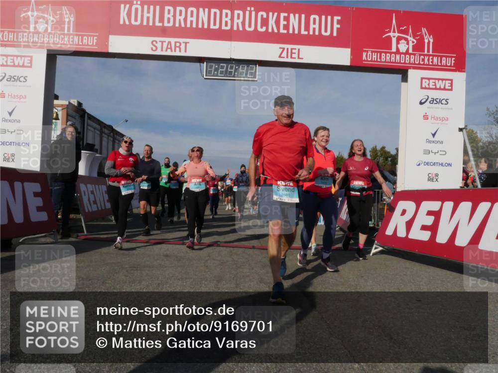 03.10.2025 - Köhlbrandbrückenlauf Matties Gatica Varas http://msf.ph/oto/9169701 03.10.2025 10:24:44 Ziel 1345, 1382, 1683, 1697, 1987, 2045, 2121, 2169, 2234, 2373, 2374, 2556, 2779, 2847, 2848, 3038, 3199, 3240, 3391, 3561, 3759 meine-sportfotos.de