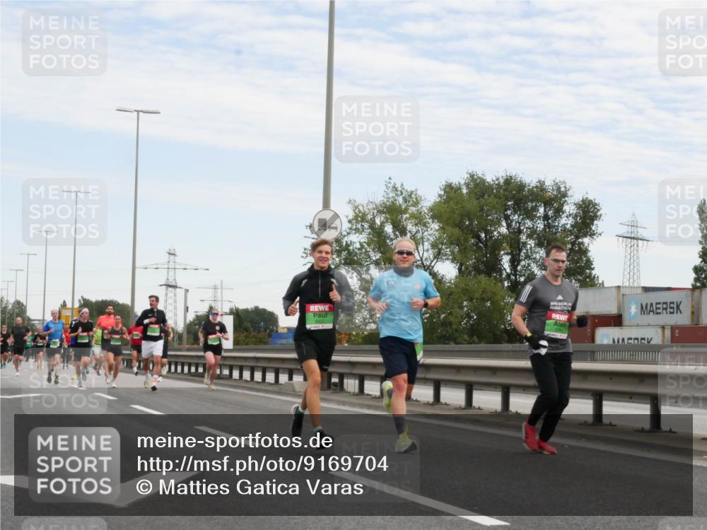 03.10.2025 - Köhlbrandbrückenlauf Matties Gatica Varas http://msf.ph/oto/9169704 03.10.2025 15:14:03 Position 3  meine-sportfotos.de