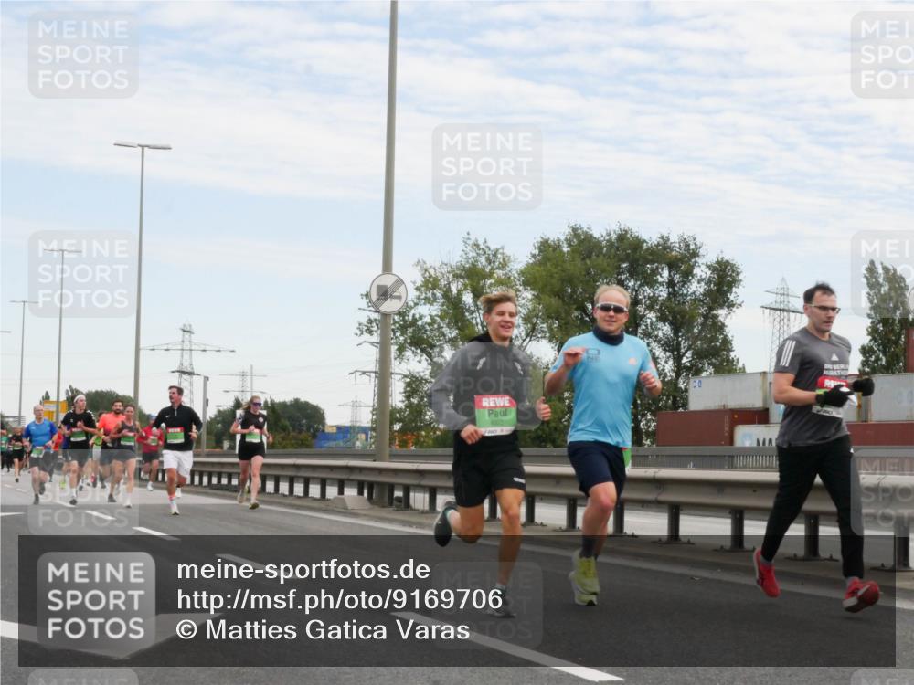 03.10.2025 - Köhlbrandbrückenlauf Matties Gatica Varas http://msf.ph/oto/9169706 03.10.2025 15:14:03 Position 3  meine-sportfotos.de